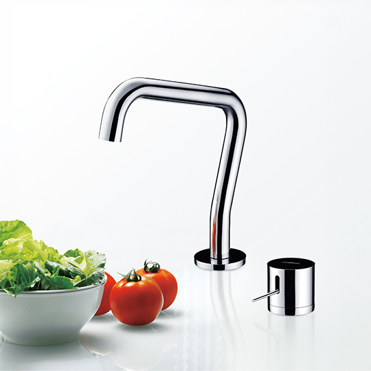 Single-Handle Kitchen Faucet thumbnail 3