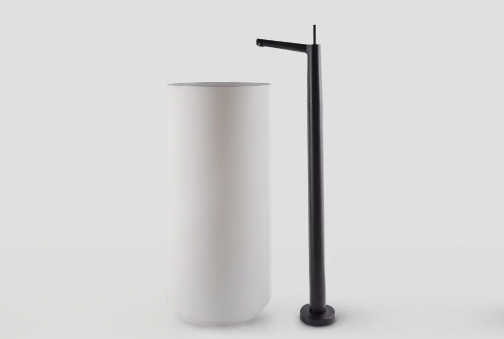 JUSTIME CHAPTER Freestanding Basin Faucet and Asian Teacup-Inspired Basin Design