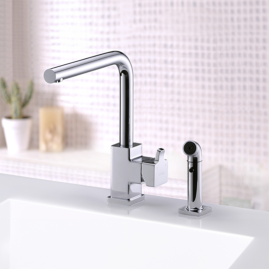 Kitchen Faucet thumbnail 3